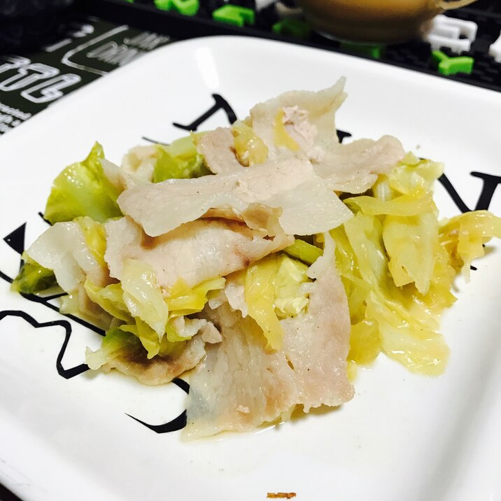 切ったらレンジだけ！キャベツと豚肉の蒸し煮